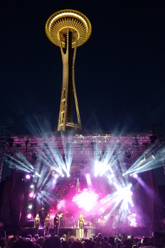 Ellie Goulding in Concert<br />at the Microsoft Intern Signature Event